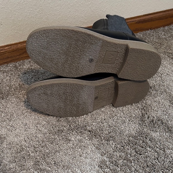 DV by Dolce Vita Black and Gray Ankle Boots - Picture 4 of 4